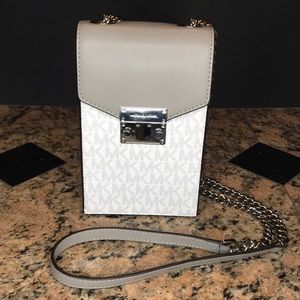 Michael Kors Rose Phone Crossbody